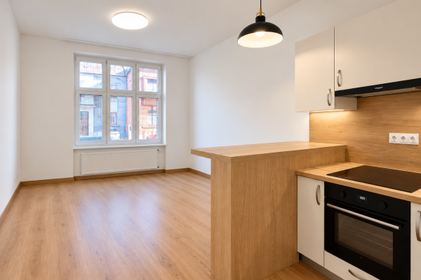 Světlý Minimalistický Byt S Moderní Kuchyní